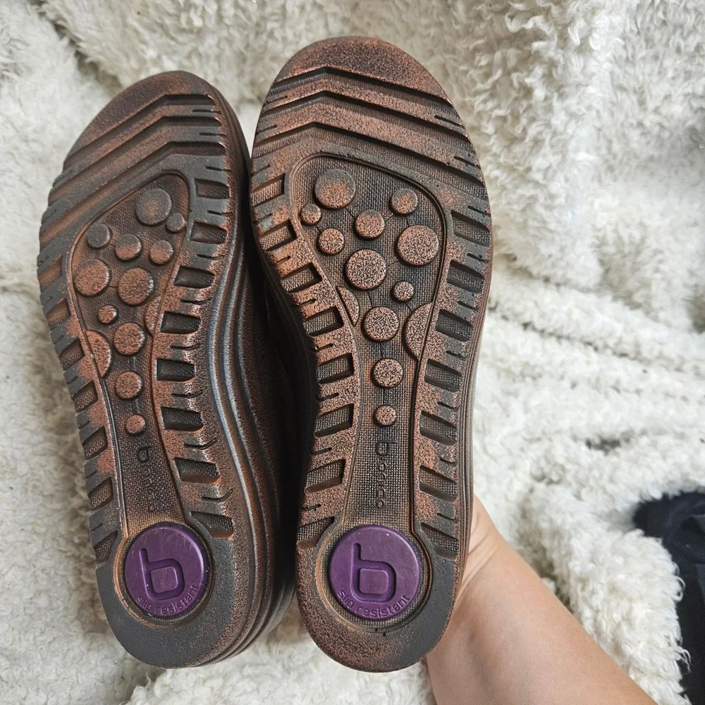 Bionica Gallant Metallic Suede Wedge‎ Slip-on sz 6.5